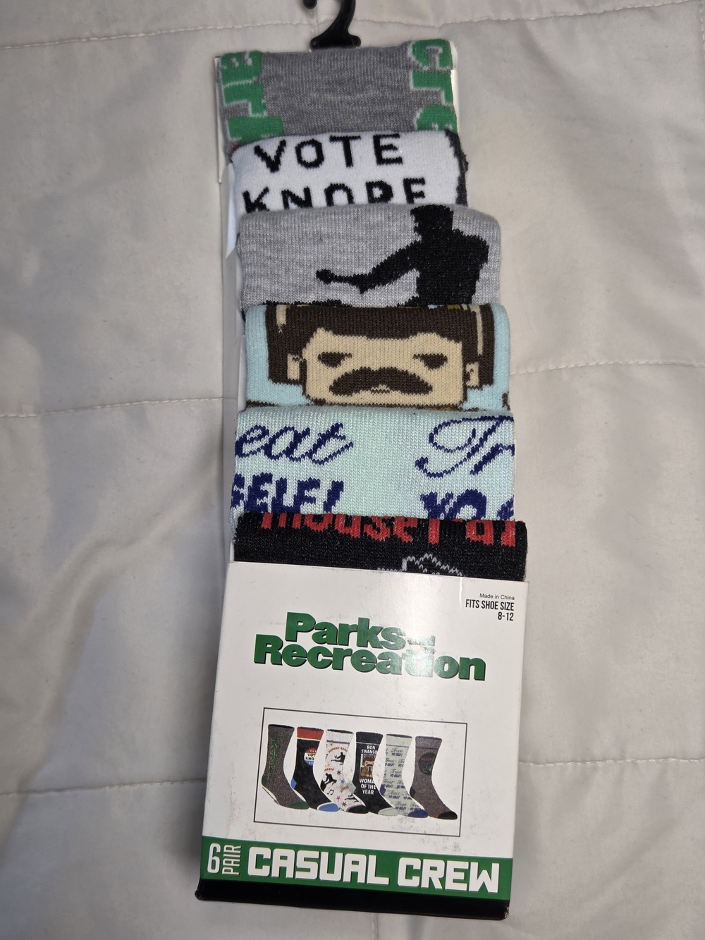 NWT Bioworld/Parks And Rec Theme Graphic Casual Crew Socks - Pack of 6